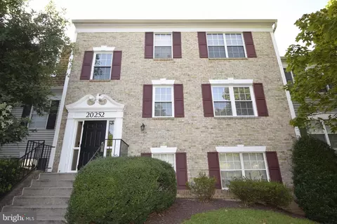 20252 Shipley Ter #6-C-202, Germantown, MD 20874