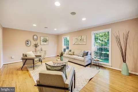 633 Whitingham Dr, Silver Spring, MD 20904 photo 7