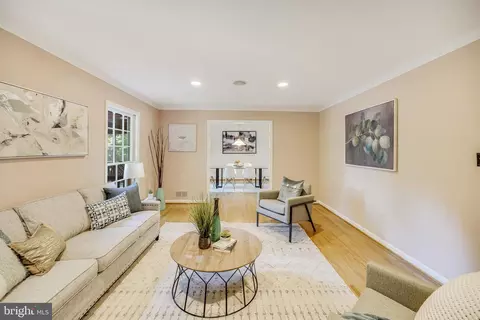 633 Whitingham Dr, Silver Spring, MD 20904 photo 8