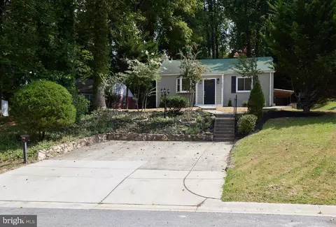 11832 Huggins Dr, Silver Spring, MD 20902 photo 3