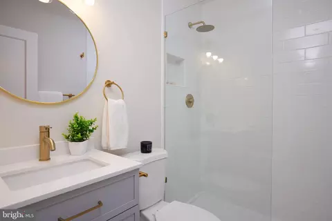 11832 Huggins Dr, Silver Spring, MD 20902 photo 23