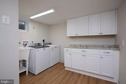 11832 Huggins Dr, Silver Spring, MD 20902 photo 30