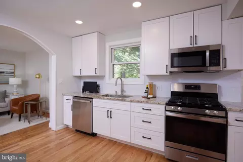 11832 Huggins Dr, Silver Spring, MD 20902 photo 14