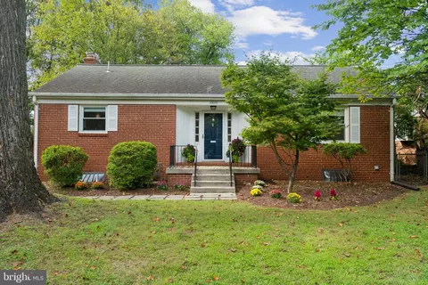 10010 Frederick Ave, Kensington, MD 20895