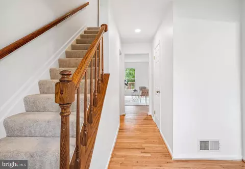 Entry Way - 3124 Benton Square Dr, Olney, MD 20832 photo 1 of 2