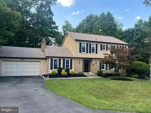 8109 Paisley Pl, Potomac, MD 20854