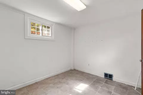 10213 Ridgemoor Dr, Silver Spring, MD 20901 photo 35