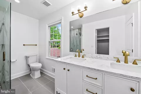 Bath - 13709 Turnmore Rd, Silver Spring, MD 20906 photo 3 of 8