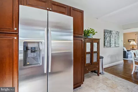 Entry Way - 401 Royalton Rd, Silver Spring, MD 20901 photo 2 of 2