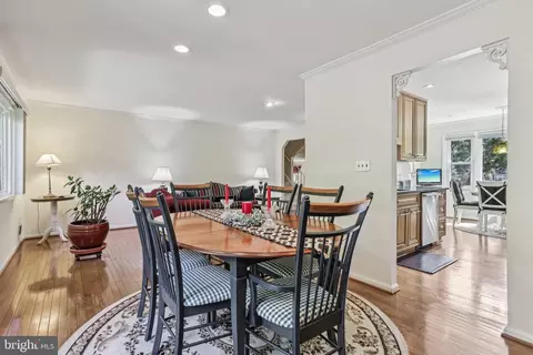 9 Winding Waye Ct, Silver Spring, MD 20902 photo 11