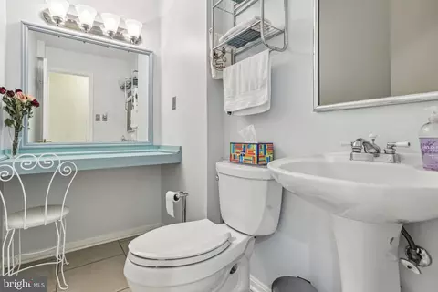 9 Winding Waye Ct, Silver Spring, MD 20902 photo 22