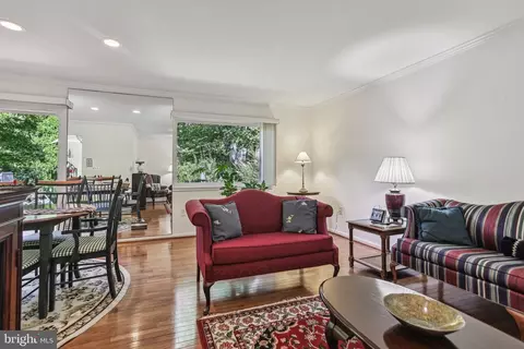 9 Winding Waye Ct, Silver Spring, MD 20902 photo 6