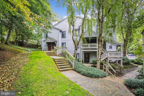 56 Windbrooke Cir #56, Gaithersburg, MD 20879
