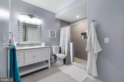 Bath - 16429 Batson Rd, Spencerville, MD 20868 photo 4 of 5