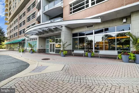 5750 Bou Ave #1515, Rockville, MD 20852