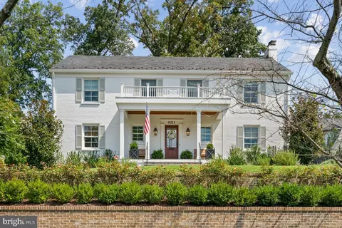 6211 Garnett Dr, Chevy Chase, MD 20815
