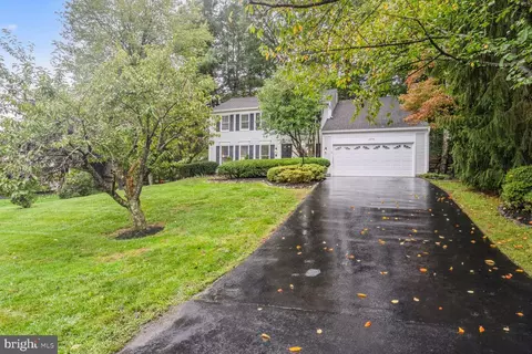 12706 Triple Crown Rd, Gaithersburg, MD 20878