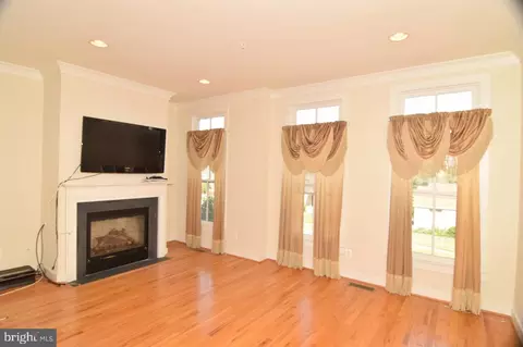 Living - 11036 Amherst Ave, Silver Spring, MD 20902 photo 1 of 5