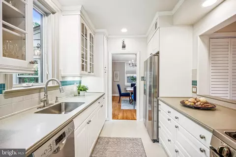 Kitchen - 8904 Colesville Rd, Silver Spring, MD 20910 photo 4 of 5