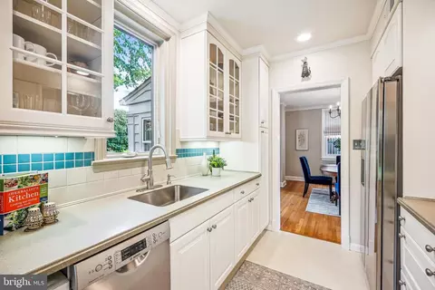 Kitchen - 8904 Colesville Rd, Silver Spring, MD 20910 photo 3 of 5