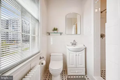 Bath - 8904 Colesville Rd, Silver Spring, MD 20910 photo 3 of 4