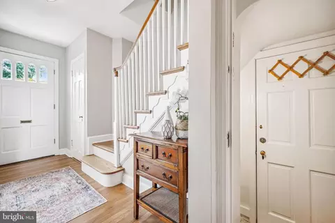 Entry Way - 8904 Colesville Rd, Silver Spring, MD 20910 photo 7 of 10