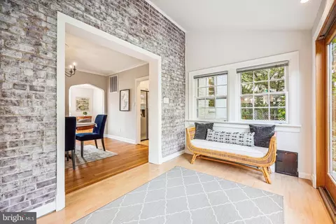 Entry Way - 8904 Colesville Rd, Silver Spring, MD 20910 photo 5 of 10