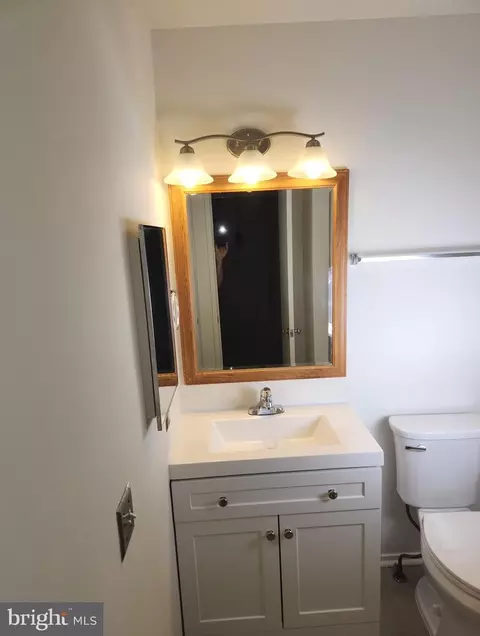 Bath - 1367 Alderton Ln, Silver Spring, MD 20906 photo 1 of 1