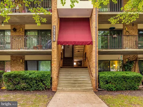 13135 Dairymaid Dr #128, Germantown, MD 20874