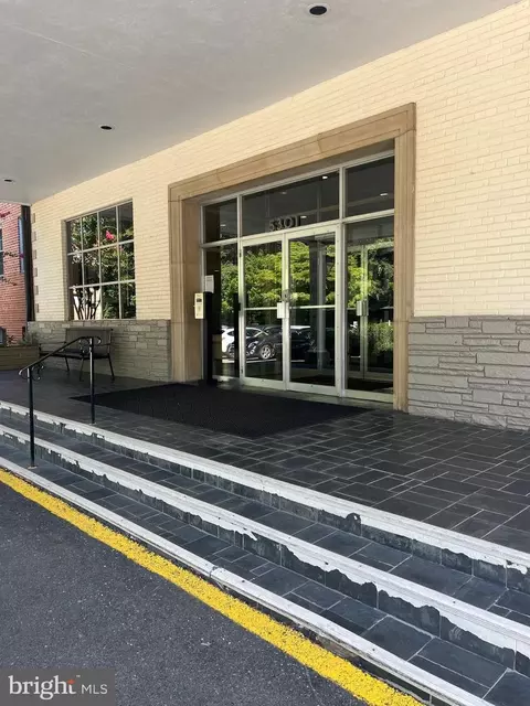 5301 Westbard Cir #312, Bethesda, MD 20816