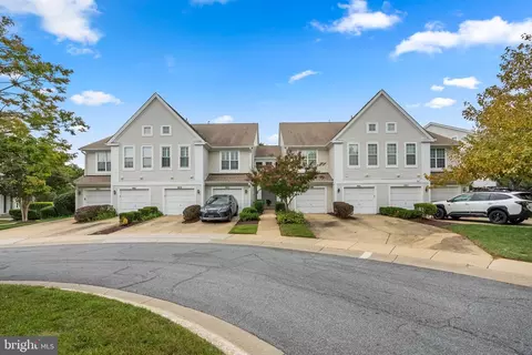 993 Hillside Lake Ter #907, Gaithersburg, MD 20878