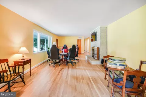 13914 Shannon Dr, Silver Spring, MD 20904 photo 7