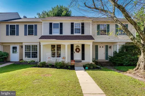 32 Capricorn Ct, Rockville, MD 20855