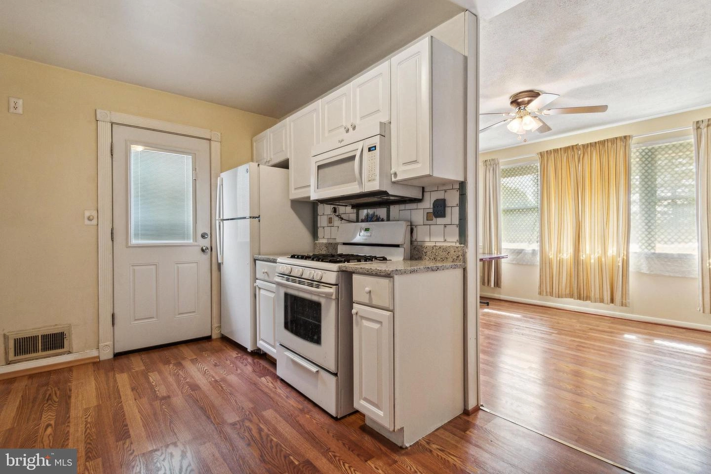 Entry Way - 4205 Tulare Dr, Silver Spring, MD 20906 photo 2 of 3