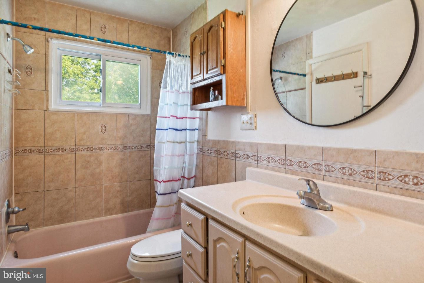 Bath - 4205 Tulare Dr, Silver Spring, MD 20906 photo 1 of 1