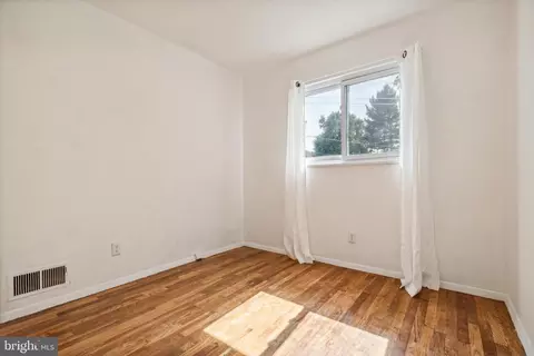 Bedroom - 4205 Tulare Dr, Silver Spring, MD 20906 photo 3 of 4