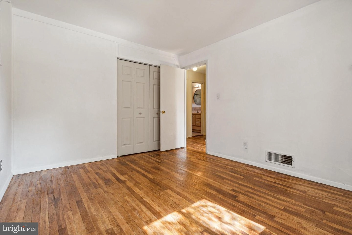 Bedroom - 4205 Tulare Dr, Silver Spring, MD 20906 photo 4 of 4