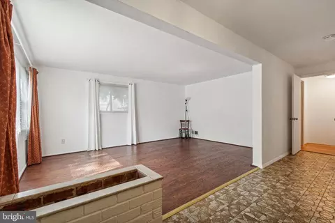 Living - 4205 Tulare Dr, Silver Spring, MD 20906 photo 1 of 2