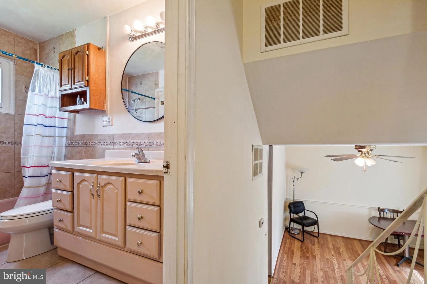 Entry Way - 4205 Tulare Dr, Silver Spring, MD 20906 photo 3 of 3