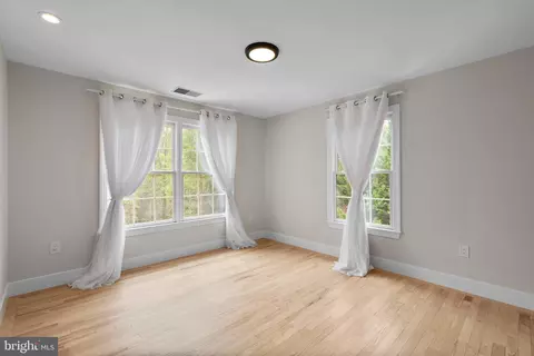 Bedroom - 11 Warrenton Dr, Silver Spring, MD 20904 photo 3 of 5