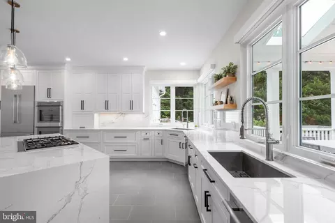 Kitchen - 11 Warrenton Dr, Silver Spring, MD 20904 photo 8 of 11