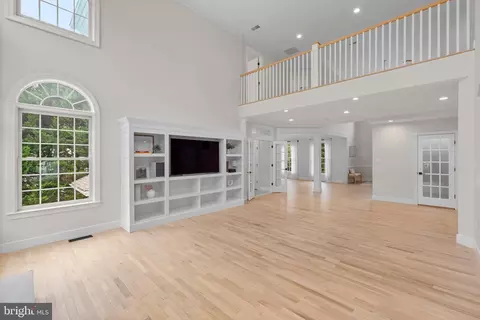 Living - 11 Warrenton Dr, Silver Spring, MD 20904 photo 6 of 13