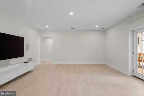 Living - 11 Warrenton Dr, Silver Spring, MD 20904 photo 13 of 13