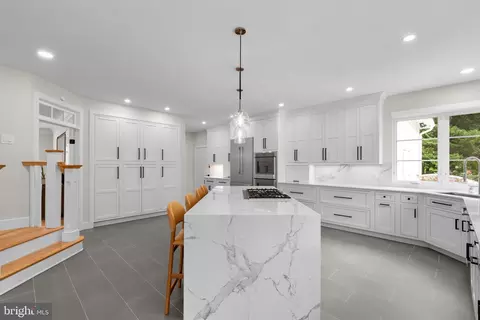 Kitchen - 11 Warrenton Dr, Silver Spring, MD 20904 photo 9 of 11