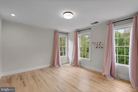 Bedroom - 11 Warrenton Dr, Silver Spring, MD 20904 photo 4 of 5