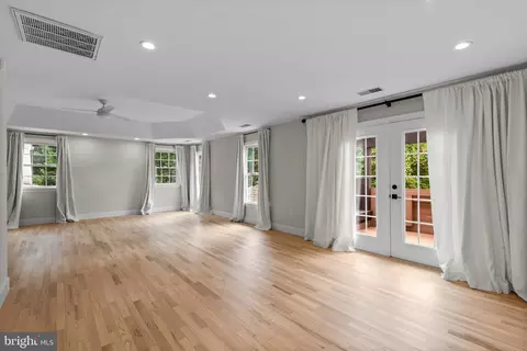 Living - 11 Warrenton Dr, Silver Spring, MD 20904 photo 9 of 13