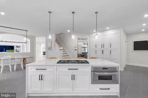 Kitchen - 11 Warrenton Dr, Silver Spring, MD 20904 photo 6 of 11