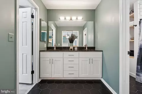Bath - 13214 Osterport Dr, Silver Spring, MD 20906 photo 1 of 2
