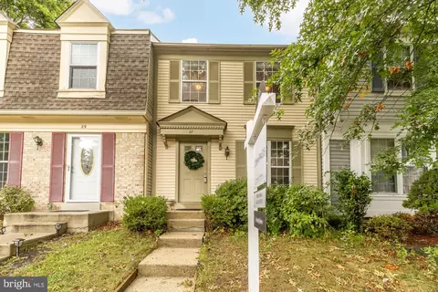 27 Habersham Ct, Silver Spring, MD 20906 photo 2