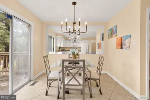27 Habersham Ct, Silver Spring, MD 20906 photo 13